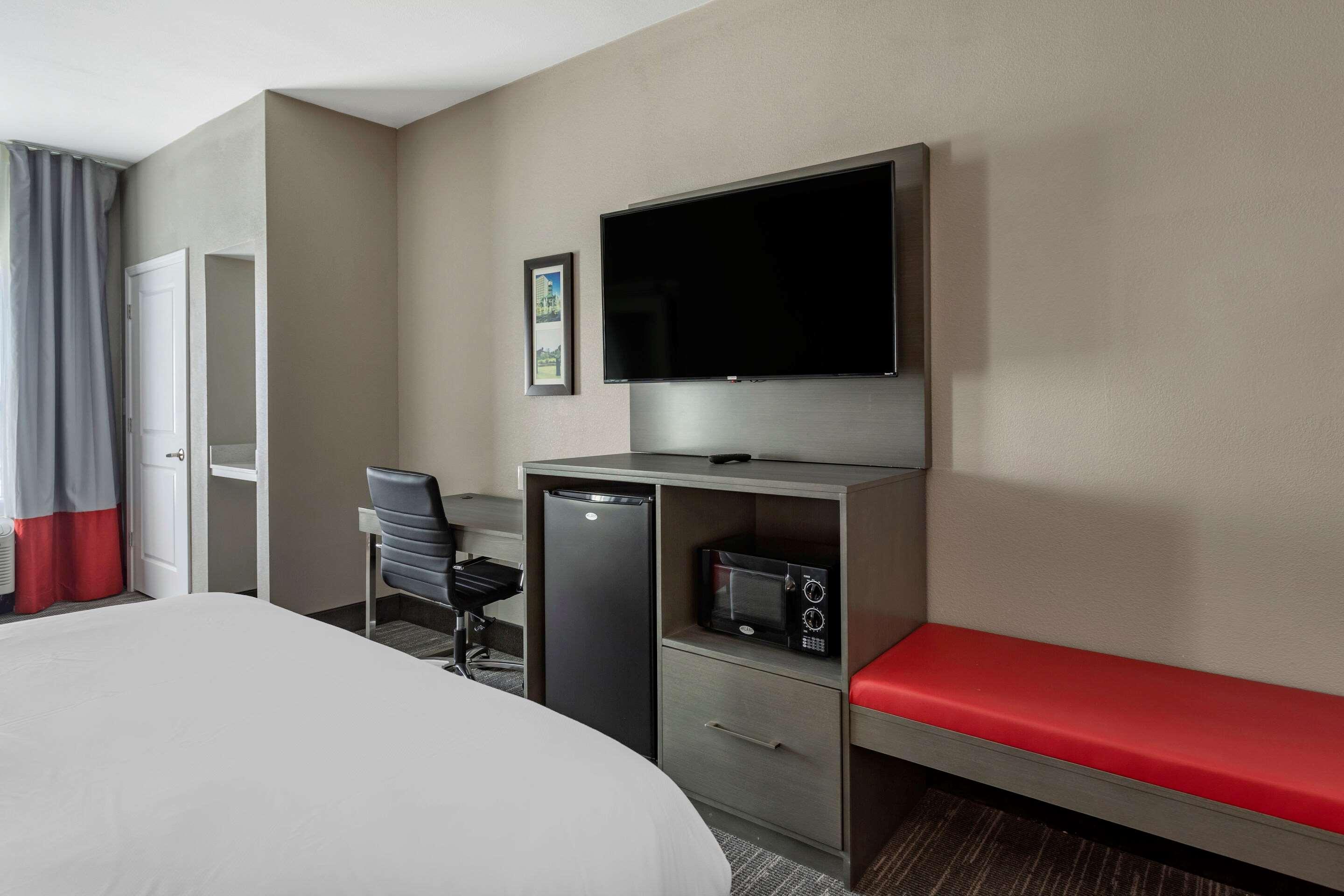 Comfort Inn & Suites Olive Branch Esterno foto