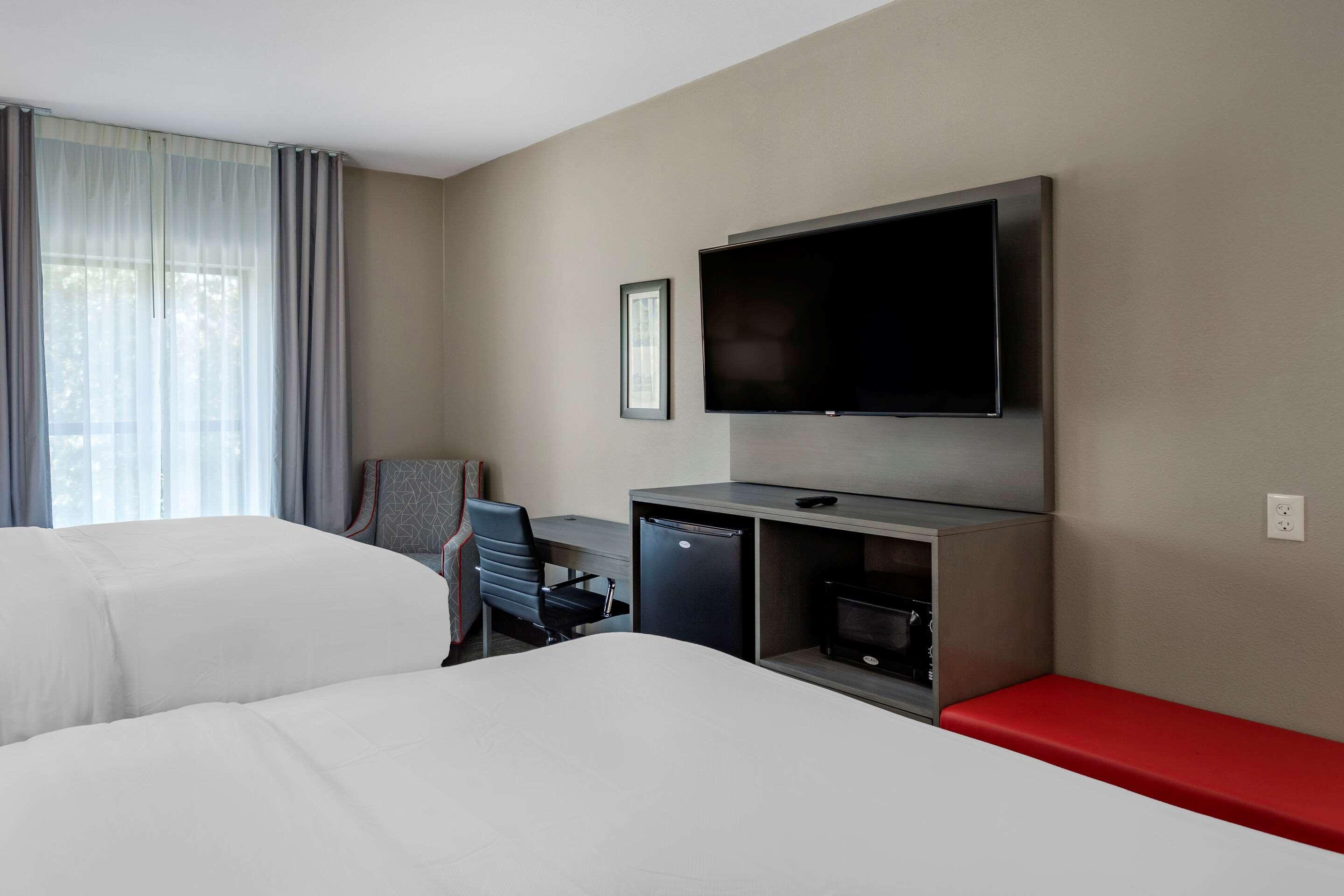 Comfort Inn & Suites Olive Branch Esterno foto